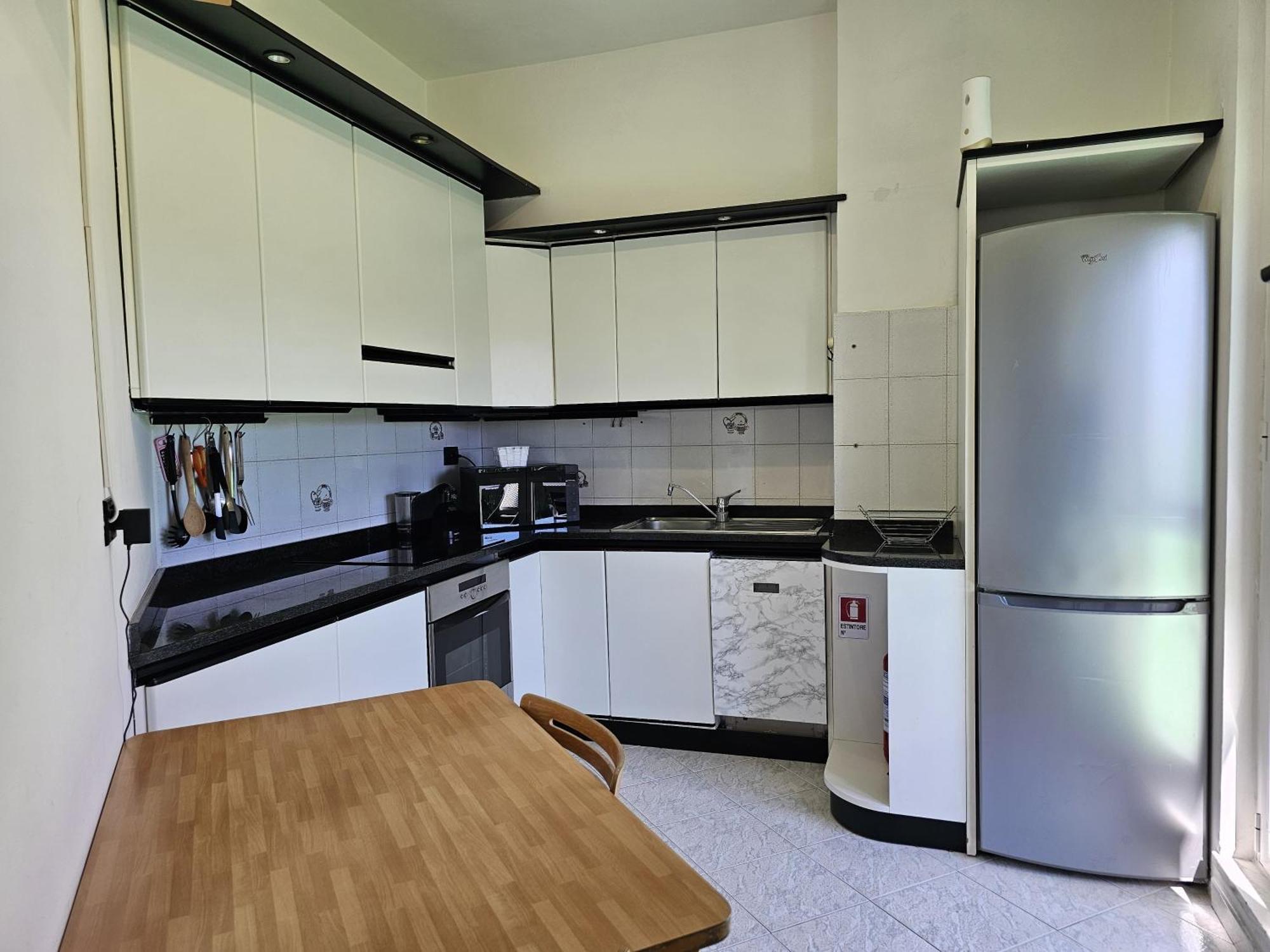 Spazioso Appartamento Con Terrazzo Navigli , Bocconi Milan Luaran gambar